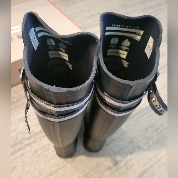 Hunter Refined Webbing Back Strap Tall Boots - Picture 6 of 7